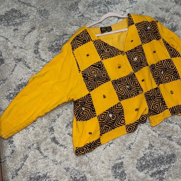 Tbeautoful tribal beaded/Shell Button Cardigan Shirt - Picture 4 of 16